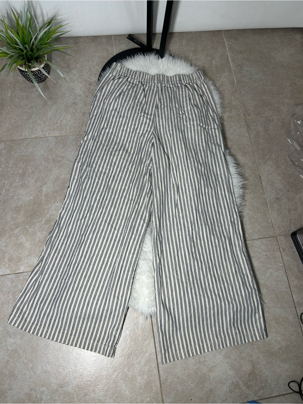 Ana new approach Size 12 Neutral Beige & White Striped Wide-Leg Pants - Picture 5 of 7
